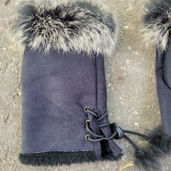 Suede Fur Fingerless Mittens - Picture 5 of 6